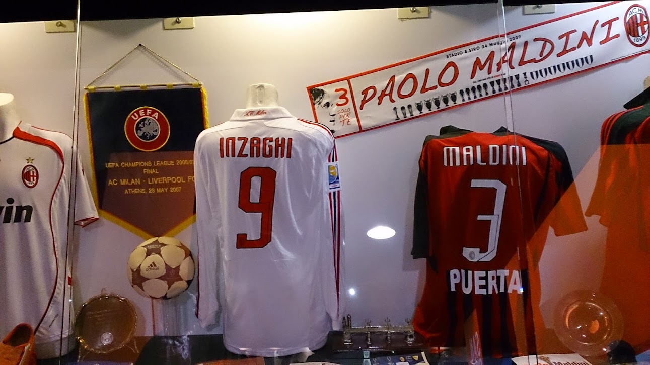 San Siro Museum - player shirts